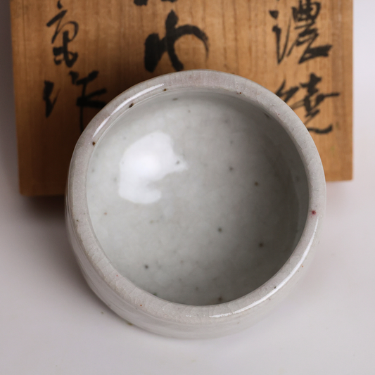 Matcharu Authentic Handcrafted Japanese Mino-yaki Chawan – Artisan White Crackle Glaze Matcha Bowl with wooden Box